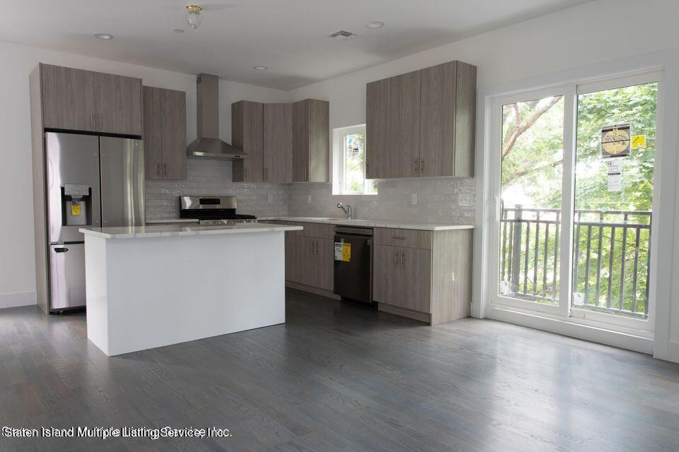 29 Ridgefield Avenue Staten Island, NY 10304 - Photo 12 of 68 14