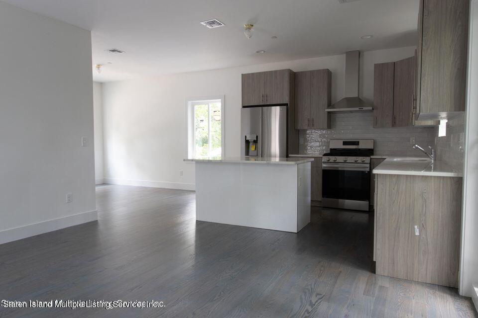 29 Ridgefield Avenue Staten Island, NY 10304 - Photo 15 of 68 17