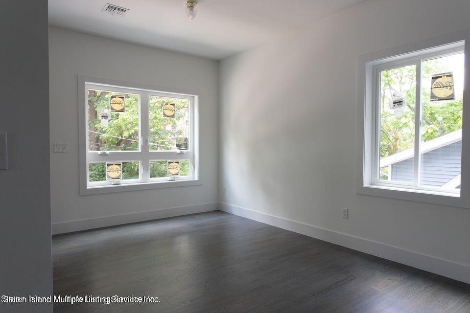 29 Ridgefield Avenue Staten Island, NY 10304 - Photo 18 of 68 20