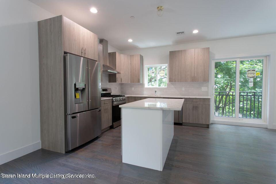 29 Ridgefield Avenue Staten Island, NY 10304 - Photo 19 of 68 21