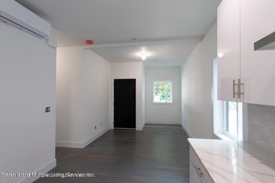 29 Ridgefield Avenue Staten Island, NY 10304 - Photo 3 of 68 5