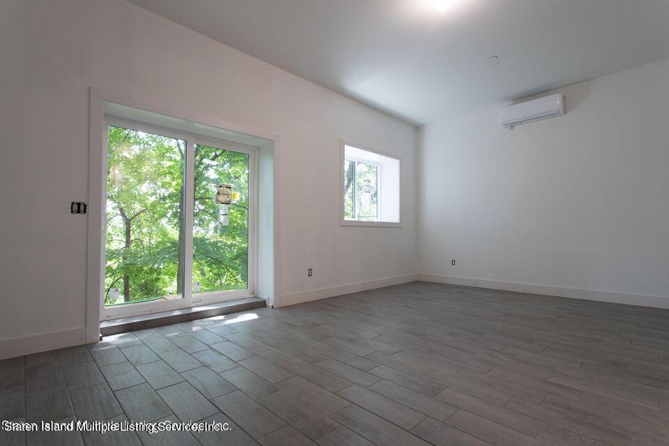 29 Ridgefield Avenue Staten Island, NY 10304 - Photo 34 of 68 36