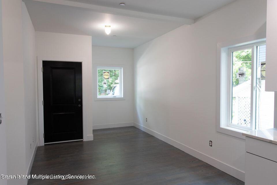 29 Ridgefield Avenue Staten Island, NY 10304 - Photo 4 of 68 6