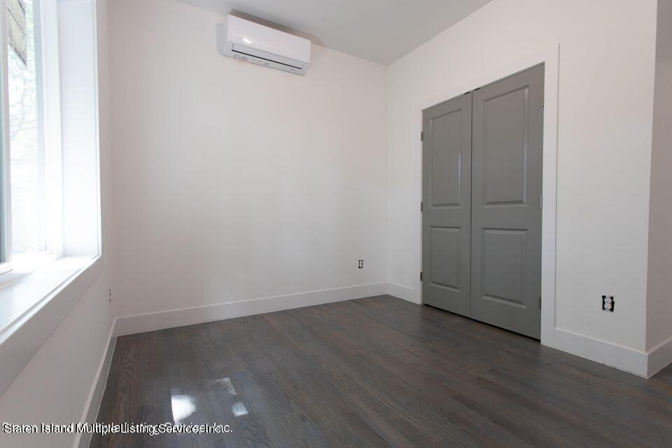 29 Ridgefield Avenue Staten Island, NY 10304 - Photo 9 of 68 11