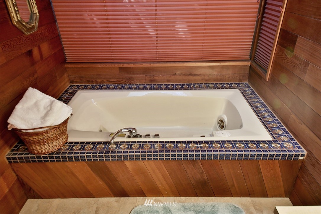 7190 Maxwelton Road Clinton, WA 98236 - Photo 32 of 37 Gallery Image 32