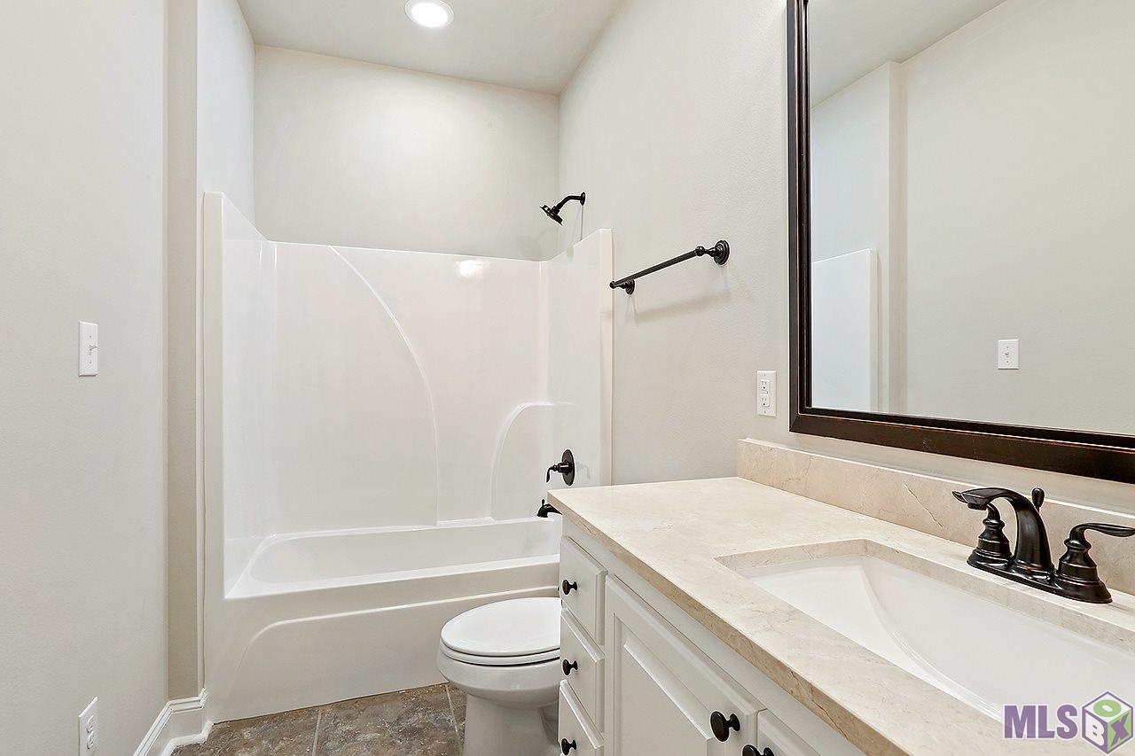 2241 Powerbrook Drive Baton Rouge, LA 70816 - Photo 10 of 17 2241 POWERBROOK DR