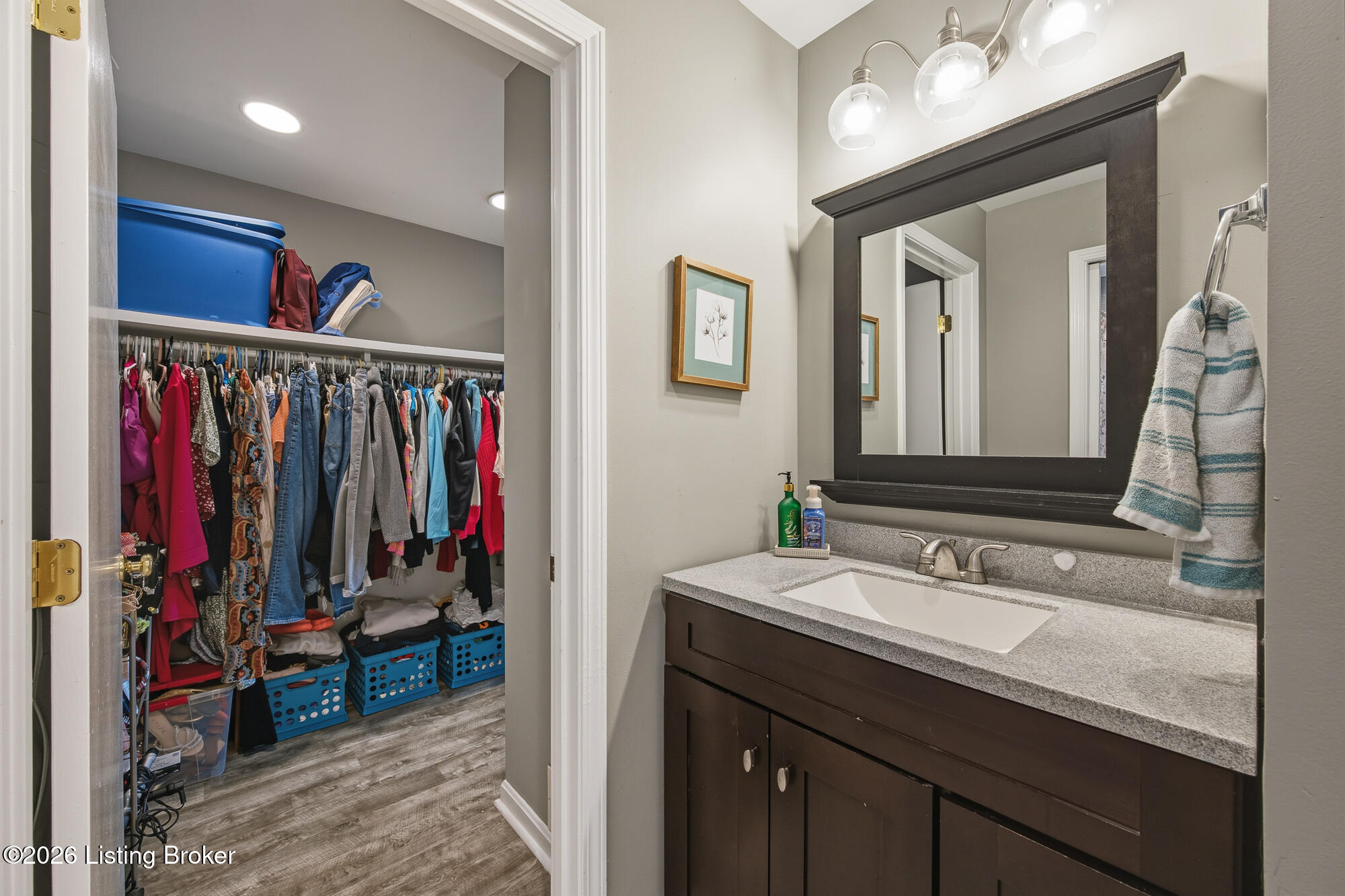6405 River Road Prospect, KY 40059 - Photo 18 of 35 Primary Bathroom