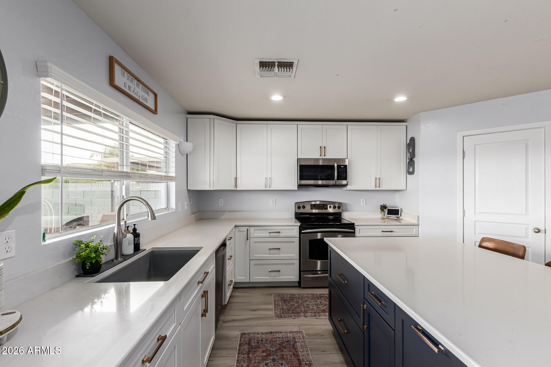 3279 East Silverbell Road San Tan Valley, AZ 85143 - Photo 6 of 44 16 - Silverbell