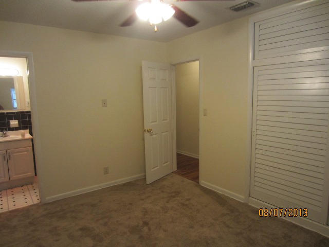 8 Ridgewood Circle Tequesta, FL 33469 - Photo 7 of 9 MasterBedroom