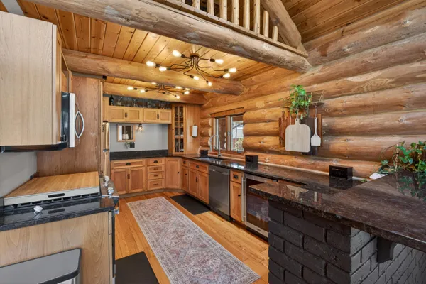 $829,000 | 837 East Whitetail Drive, Midland, MI 48640