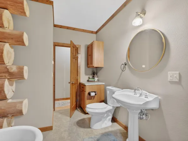 $829,000 | 837 East Whitetail Drive, Midland, MI 48640
