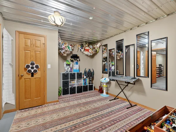 $829,000 | 837 East Whitetail Drive, Midland, MI 48640