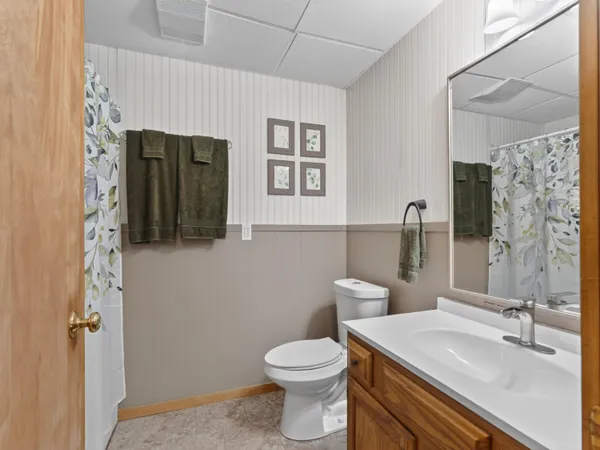 $829,000 | 837 East Whitetail Drive, Midland, MI 48640