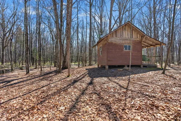 $829,000 | 837 East Whitetail Drive, Midland, MI 48640