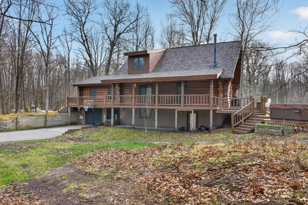 $829,000 | 837 East Whitetail Drive, Midland, MI 48640