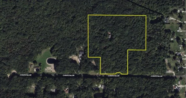 $829,000 | 837 East Whitetail Drive, Midland, MI 48640