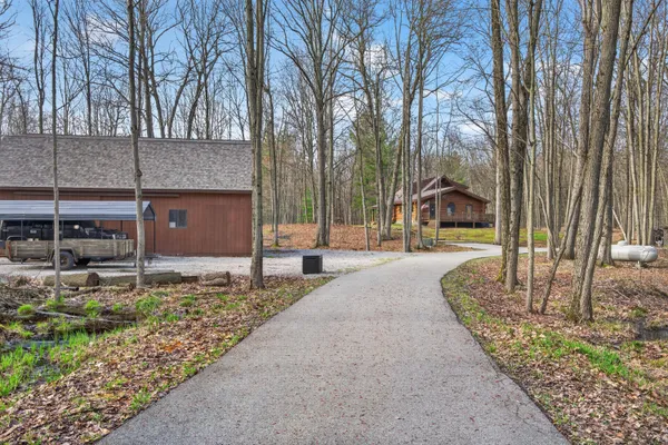 $829,000 | 837 East Whitetail Drive, Midland, MI 48640