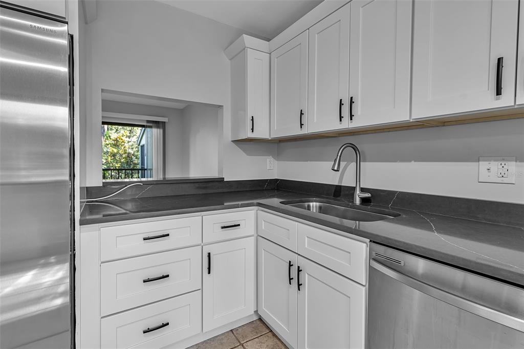 1508 Pelican Cove Road, Unit 231 Sarasota, FL 34231 - Photo 13 of 43