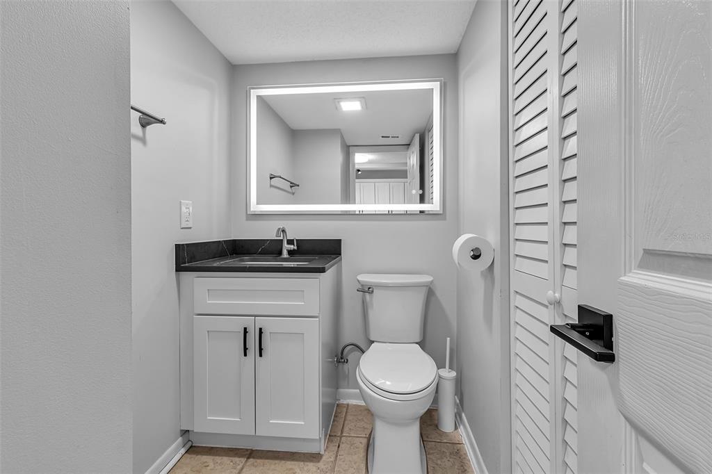 1508 Pelican Cove Road, Unit 231 Sarasota, FL 34231 - Photo 15 of 43