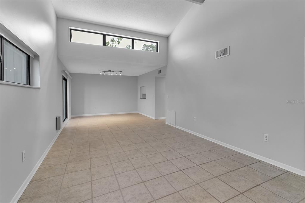 1508 Pelican Cove Road, Unit 231 Sarasota, FL 34231 - Photo 23 of 43