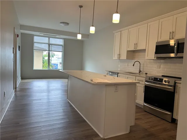 $2,295 | 468 West Fountain Street, Unit 206, Providence, RI 02903