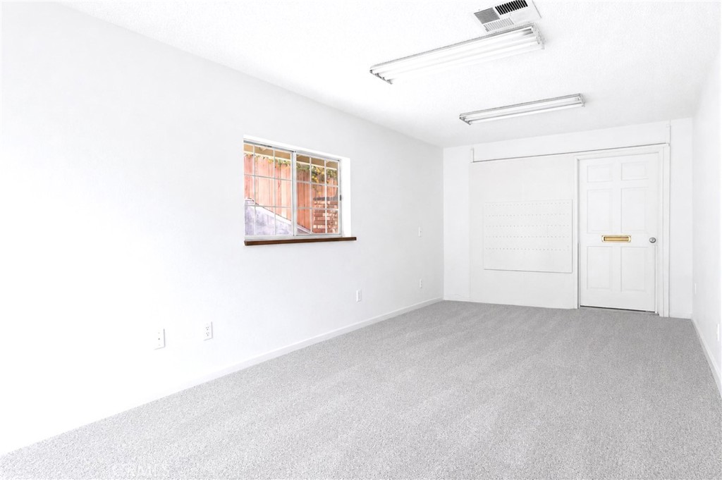 2145 Fairview Avenue Riverside, CA 92506 - Photo 28 of 35