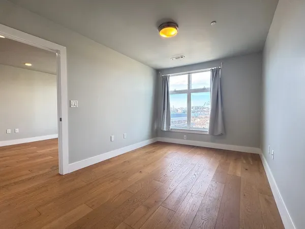 $3,400 | 250 Meridian Street, Unit 204, Boston, MA 02128