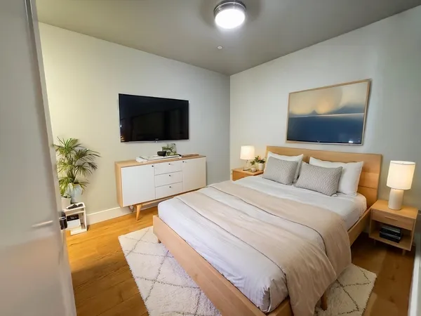 $3,400 | 250 Meridian Street, Unit 204, Boston, MA 02128