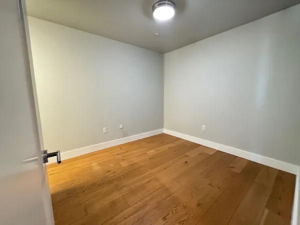 $3,400 | 250 Meridian Street, Unit 204, Boston, MA 02128