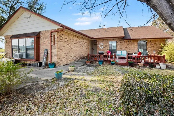 $189,900 | 1108 Savannah Drive, Ennis, TX 75119