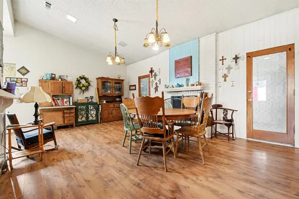 $189,900 | 1108 Savannah Drive, Ennis, TX 75119