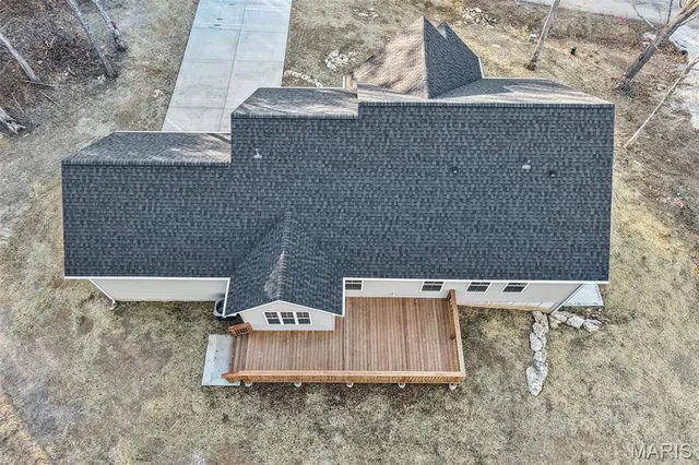 $369,900 | 513 Hamilton Drive, De Soto, MO 63020