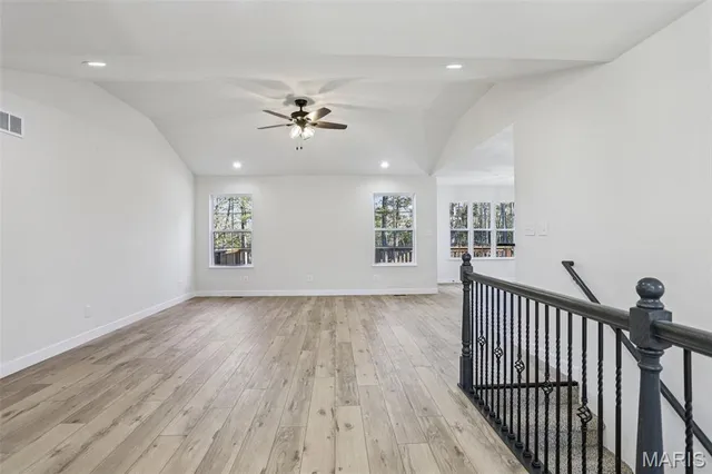 $369,900 | 513 Hamilton Drive, De Soto, MO 63020