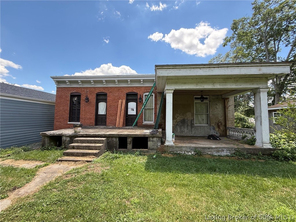 1037 West Main Street Madison, IN 47250 - Photo 1 of 40