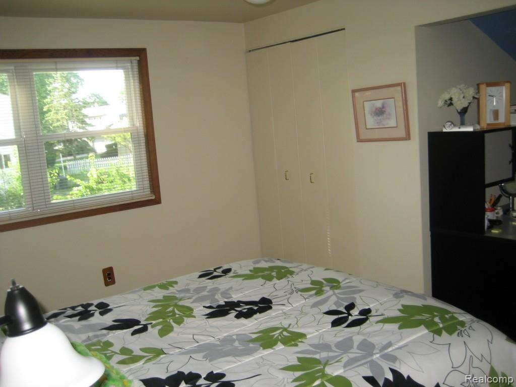 42195 Park Ridge Road Novi, MI 48375 - Photo 17 of 22 IMG_4352.jpg
