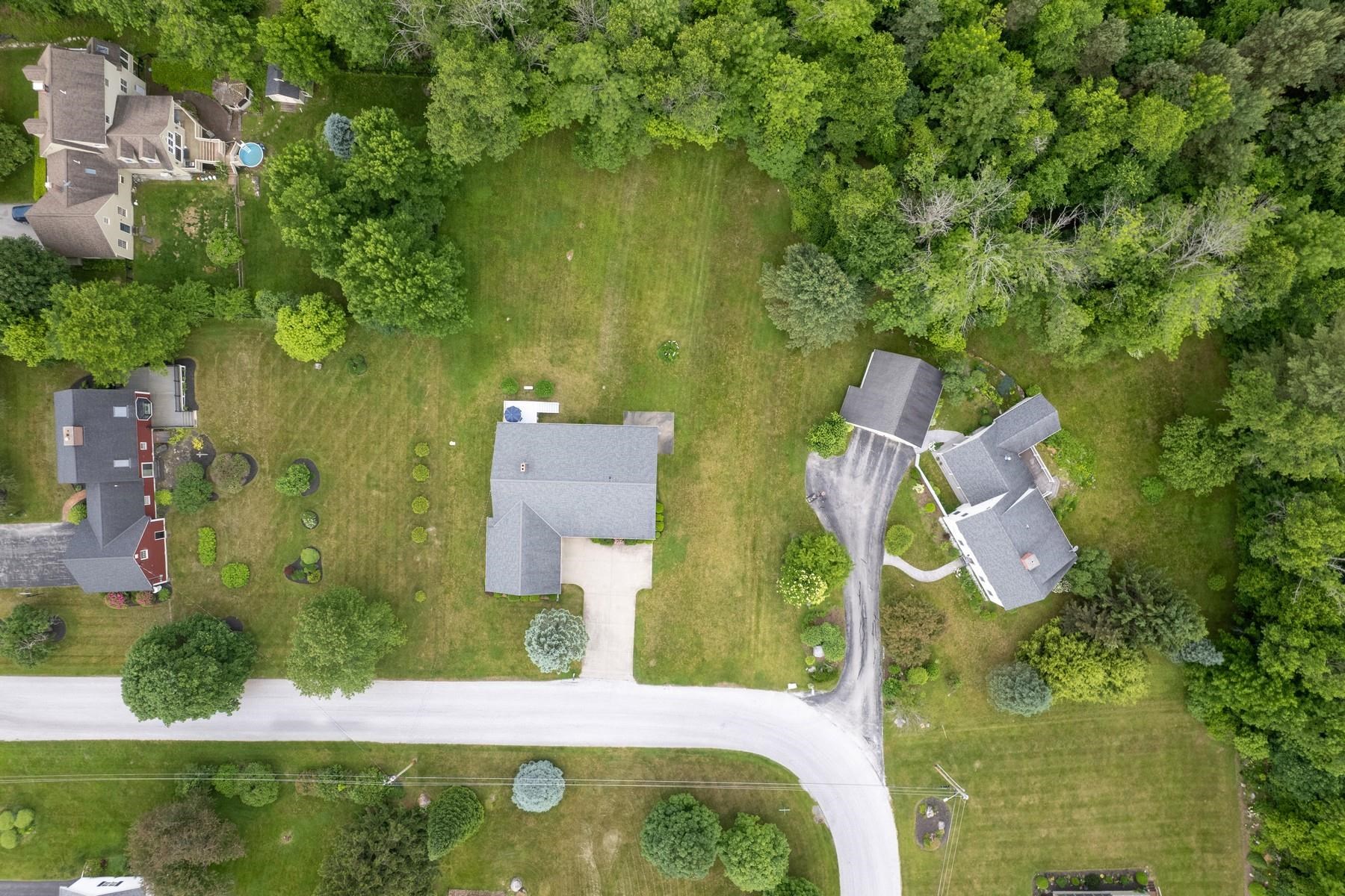 63 Highland Extension Rutland, VT 05701 - Photo 3 of 36