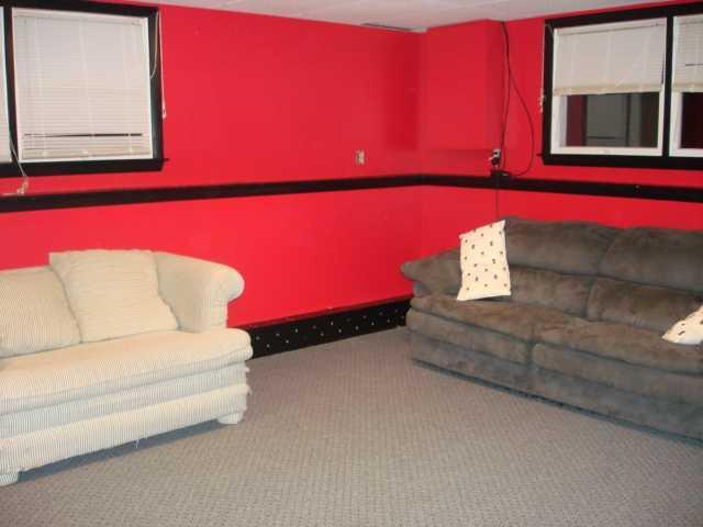 165 Newburgh Road Hermon, ME 04401 - Photo 20 of 24 Den/Family/Great Room.