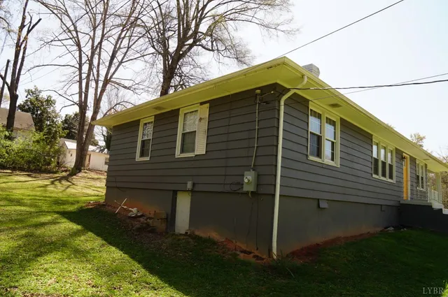 $200,000 | 203 Marshall Street, Brookneal, VA 24528