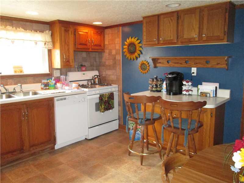 400 Ridge City Of But Pa Butler, PA 16001 - Photo 2 of 14 Kitchen.
