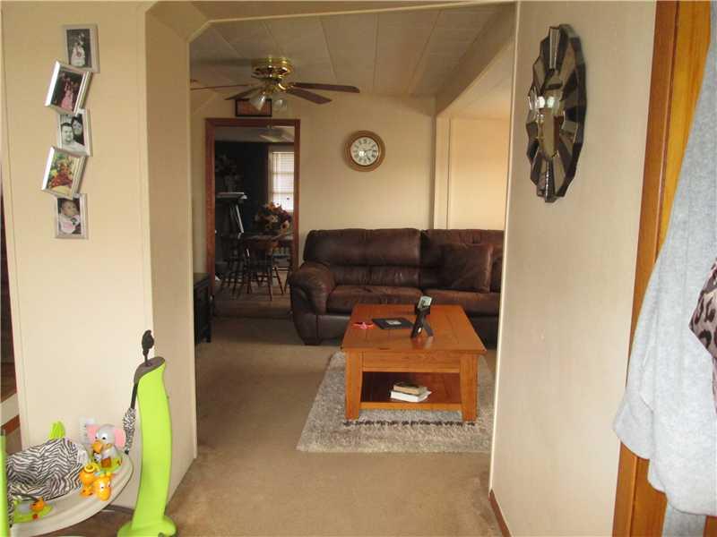 400 Ridge City Of But Pa Butler, PA 16001 - Photo 8 of 14 Living Room.