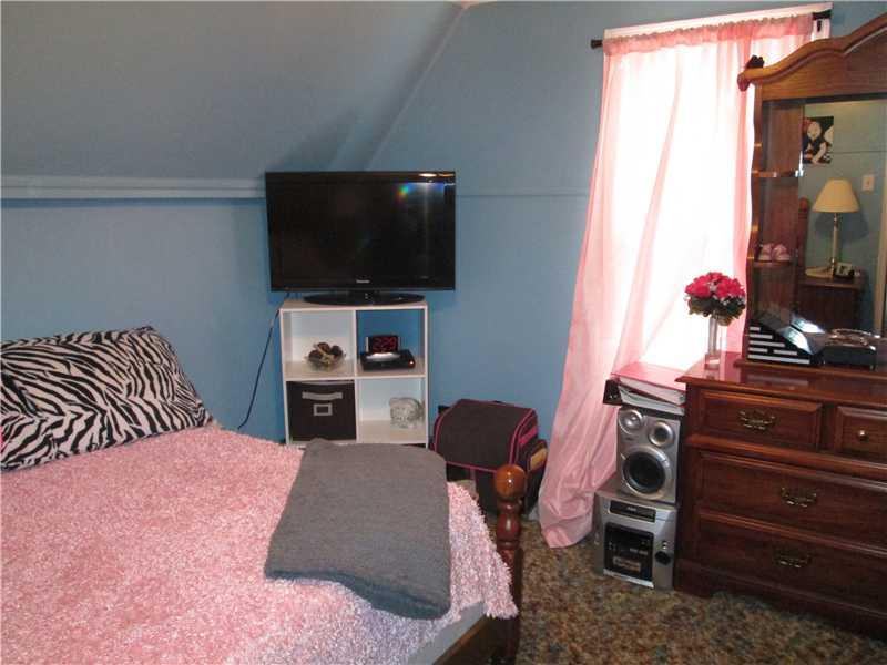 400 Ridge City Of But Pa Butler, PA 16001 - Photo 10 of 14 Bedroom.