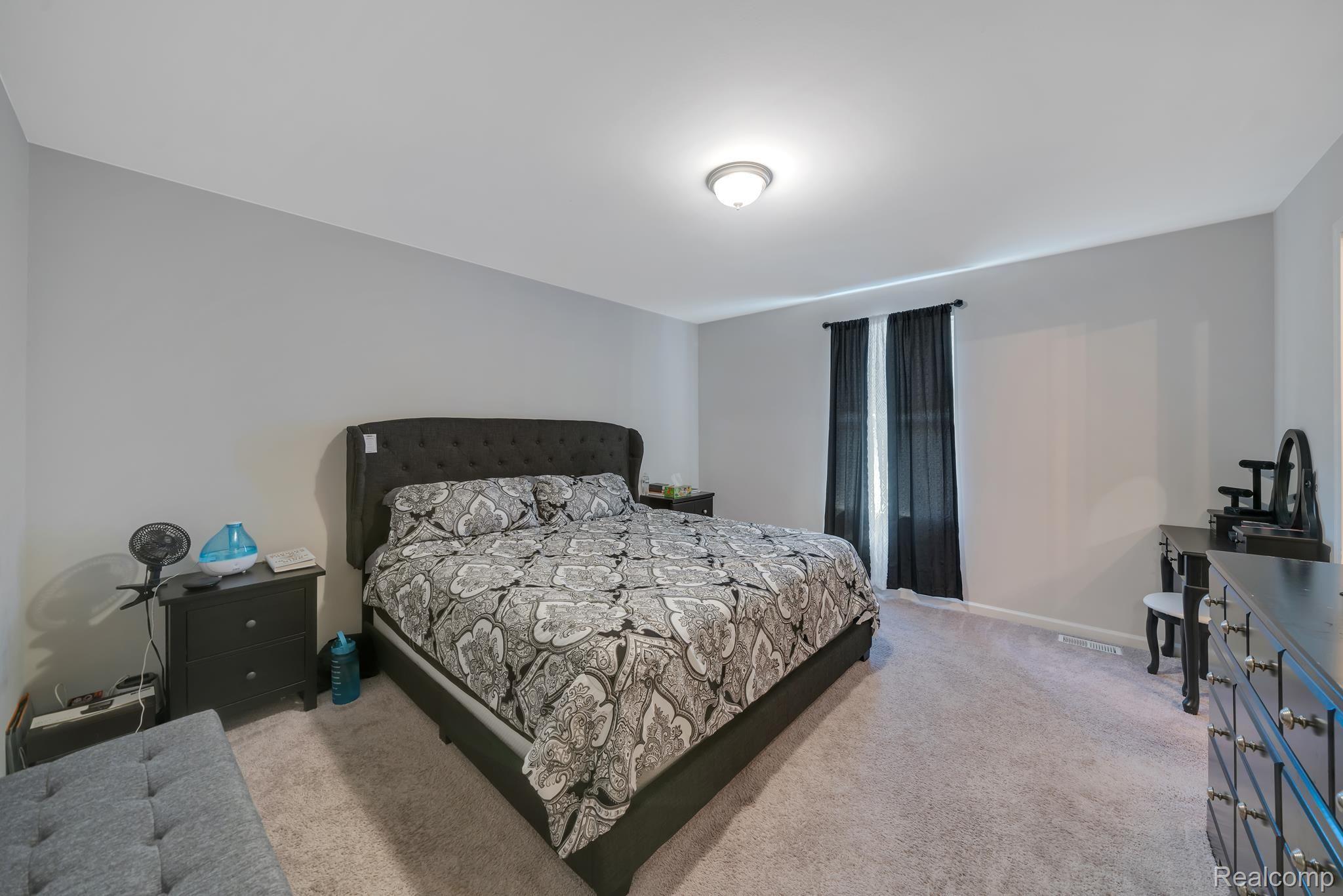 28323 Heather Way Romulus, MI 48174 - Photo 10 of 28 Gallery Image 10