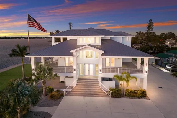 $4,250,000 | 208 22nd St Court Northeast, Bradenton, FL 34208