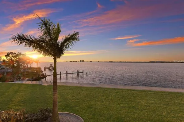 $4,250,000 | 208 22nd St Court Northeast, Bradenton, FL 34208