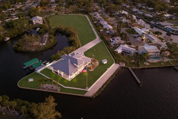 $4,250,000 | 208 22nd St Court Northeast, Bradenton, FL 34208