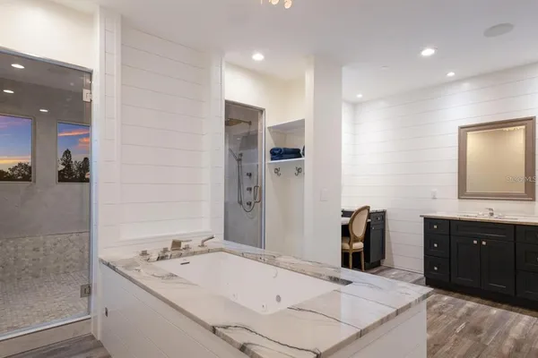 $4,250,000 | 208 22nd St Court Northeast, Bradenton, FL 34208