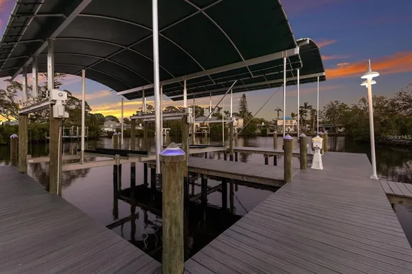 $4,250,000 | 208 22nd St Court Northeast, Bradenton, FL 34208