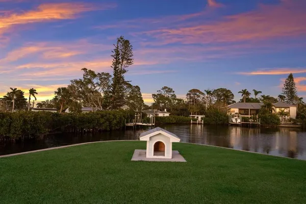 $4,250,000 | 208 22nd St Court Northeast, Bradenton, FL 34208