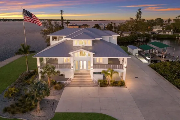 $4,250,000 | 208 22nd St Court Northeast, Bradenton, FL 34208