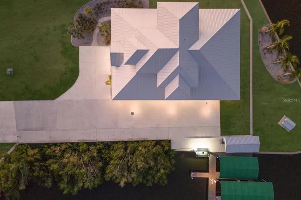 $4,250,000 | 208 22nd St Court Northeast, Bradenton, FL 34208